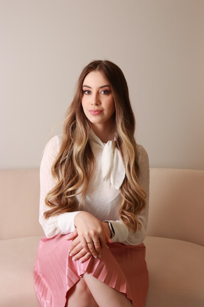 Retrato de Dra. Lauren Santana, biomédica esteta